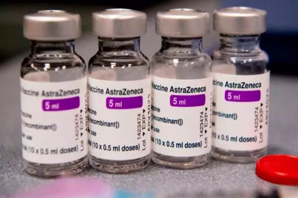 Coronavirus. Riscul mare de tromboză cu vaccinul AstraZeneca, confirmat de rezultatele unui nou studiu