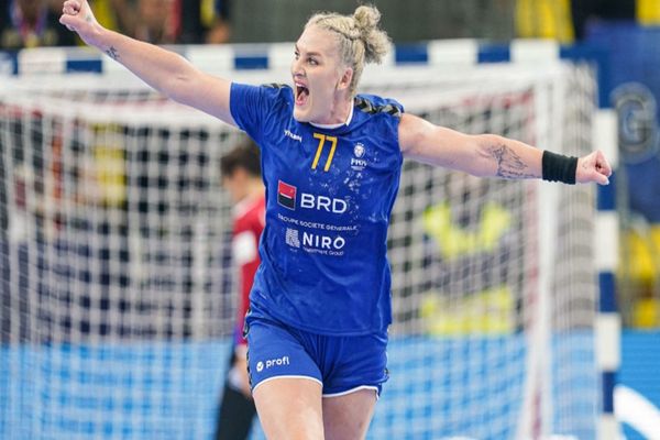 România, în grupele principale la Campionatul European de Handbal Feminin. Am învins Macedonia cu 31 la 23