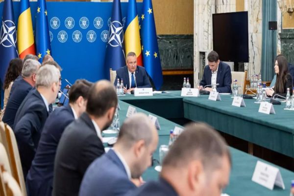 Ședință de Guvern | Modificări privind concediul şi indemnizaţia lunară pentru creşterea copiilor