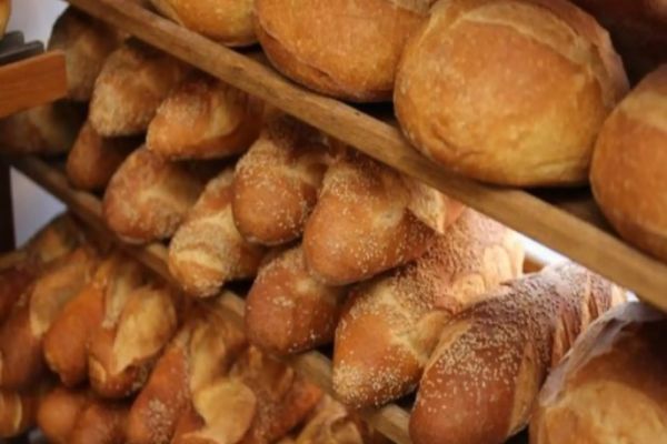 Ce conține, de fapt, pâinea din magazinele românești - OTRAVĂ LA RAFT. InfoCons: "Gândiți-vă bine când o cumpărați!"