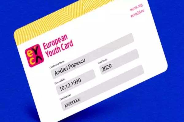 Cardul european pentru tineret, disponibil din primăvară și pentru tinerii din România