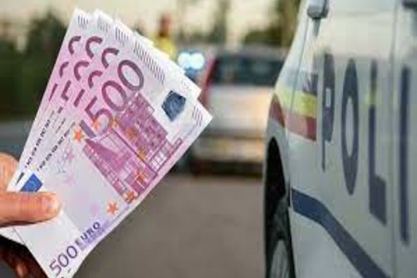 25 de inculpaţi din "Dosarul permiselor de la Suceava", trimişi în judecată