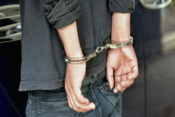 Reținut după ce a condus fără permis și s-a dat drept altcineva