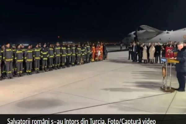 Salvatorii români s-au întors din Turcia. Ciucă: „Meritați să vă odihniți după cele 10 zile în care ați salvat oameni”