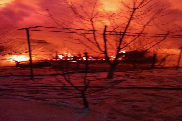 Incendiu violent la o gospodărie din Suceava