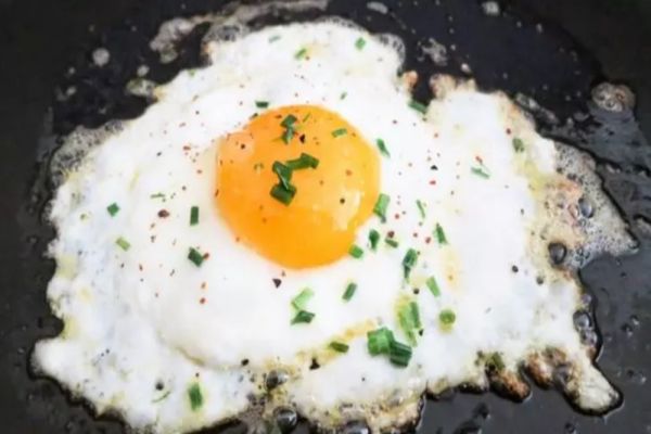 Ouăle se vor scumpi considerabil în România, avertizează Autoritatea Europeană pentru Siguranță Alimentară