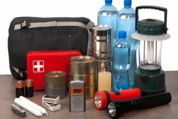 Trusa de ajutor pentru cutremur. Micul accesoriu care poate face diferența între viață și moarte