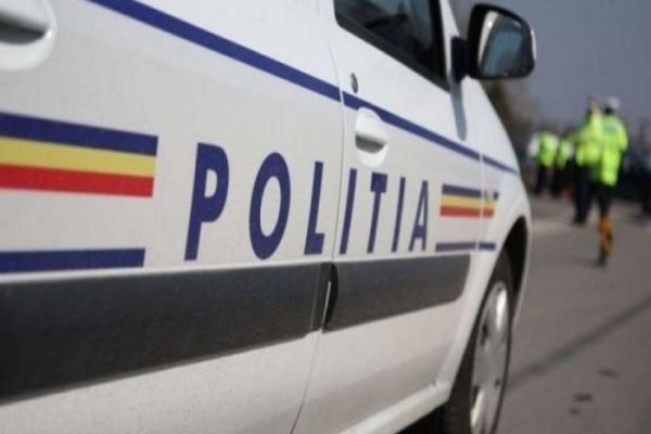 Nu a păstrat distanța regulamentară și a produs accident