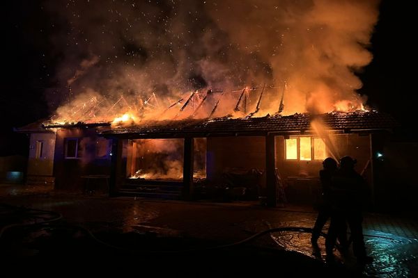 Incendiu în noaptea de Înviere la o gospodărie din Calafindești