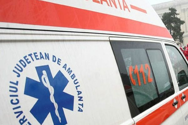 Un căruțaș beat a ajuns la spital după ce atelajul pe care-l conducea a fost implicat într-un accident rutier