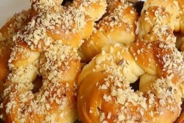 Preparatul tradițional de 9 martie - Rețete simple pentru cei mai pufoși mucenici moldovenești