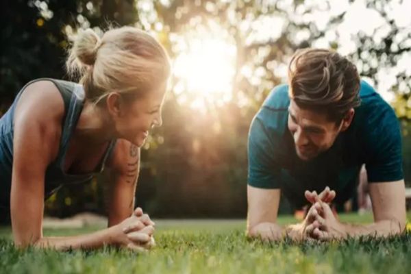 Care este exercițiul fizic care te face să îmbătrânești rapid - Secretul, dezvăluit de un medic chirurg - Video viral