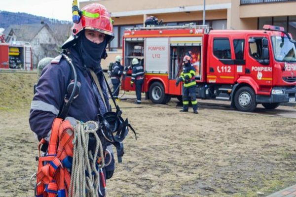 Poligonul pentru pregătirea personalului de intervenţie în situaţii de urgenţă va fi folosit de instituţii din România şi Ucraina