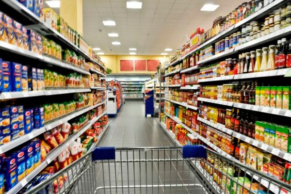 Programul magazinelor de Paște. Când mai putem să facem cumpărături