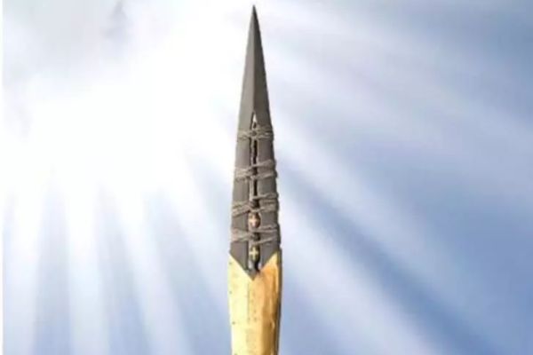 Ce este Lancea Destinului, arma legendară cu care se spune că a fost împuns Iisus pe cruce