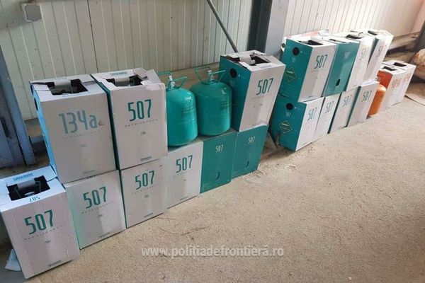 Freon în valoare de 6.200 lei, depistat la Vicovu de Sus