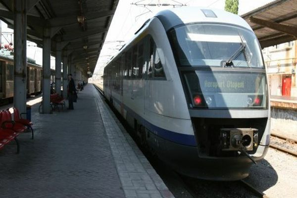 Guvernul, amenințat de NOI PROTESTE! CFR, gata să OPREASCĂ trenurile din circulație