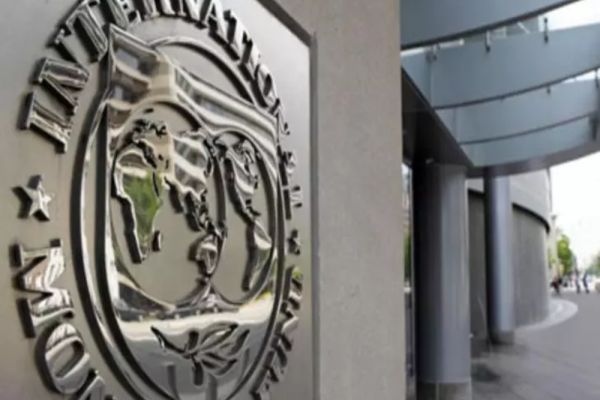 FMI RECOMANDĂ ROMÂNIEI SĂ MAJOREZE TVA, ACCIZE, DOUĂ COTE DE IMPOZIT PE VENIT DE 15% ȘI 25% ȘI REDUCEREA SAU ELIMINAREA CONTRIBUȚIEI LA SĂNĂTATE