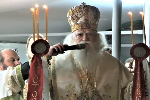 Un enoriaș a reclamat un preot care a refuzat să îl împărtășească