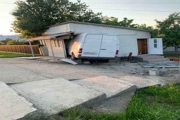 Accident cu victimă încarcerată în Suceava (FOTO)
