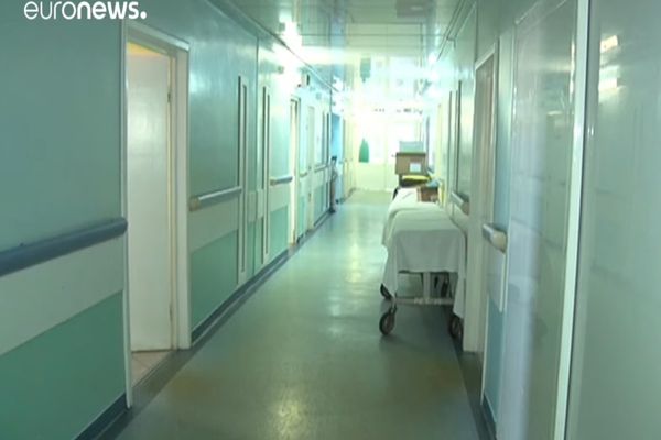 Salariile de bază ale personalului din sănătate și asistență socială și din apărare, ordine publică și securitate națională se majorează, de la 1 iunie