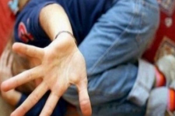 Mamă condamnată după ce și-a abuzat fizic și sexual copiii minori - Caz revoltător la Suceava