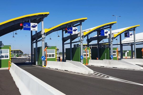 Recomandările Poliţiei de Frontieră pentru românii care pleacă din țară în minivacanţa de Sfânta Maria