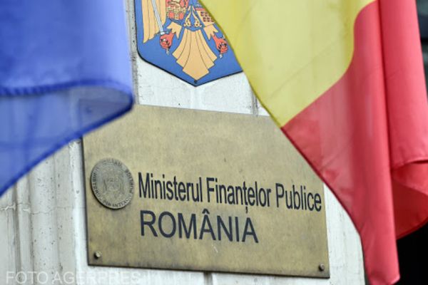 PROTEST ÎN FAȚA MINISTERULUI DE FINANȚE 