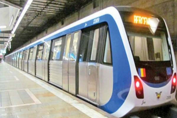 Elevii vor avea transport gratuit cu trenul și metroul în noul an școlar