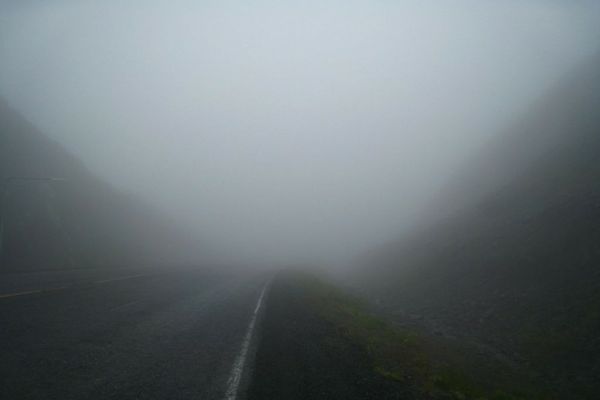 Atenție, șoferi! Ceață densă pe mai multe drumuri din țară