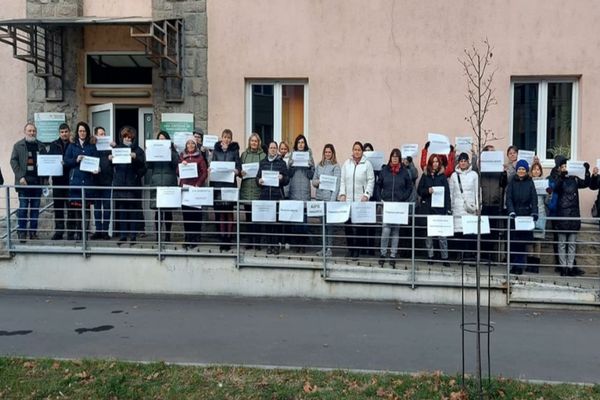 Casele de Pensii și alte instituții din subordinea Ministerului Muncii intră în grevă generală, de luni