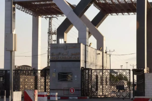 Ministerul de Externe anunță că încă 51 de români din Fâșia Gaza vor tranzita astăzi frontiera la Rafah