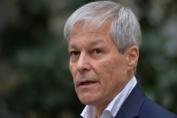 Dacian Cioloș propune un candidat comun al opoziției la prezidențiale și nu exclude să candideze chiar el