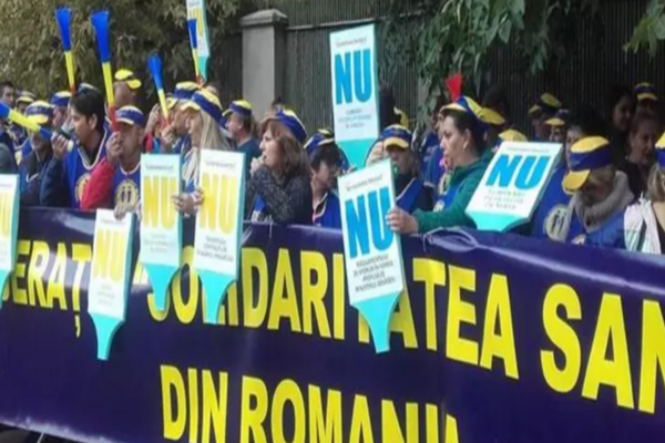 Angajații din Sănătate continuă protestele în fața spitalelor: medicii au ajuns la capătul răbdării