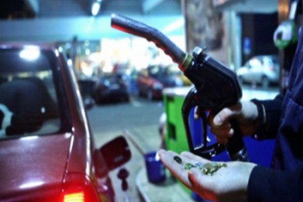 Prețul carburanților se apropie de 8 lei! Litrul de benzină s-a majorat cu 4% în doar o lună