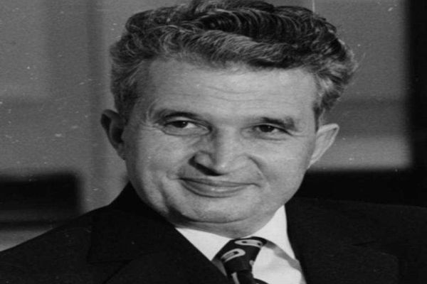 Superstițiile ascunse ale lui Ceaușescu. Dictatorul era paralizat de frica cifrei 7 și de „energiile rele” din casă