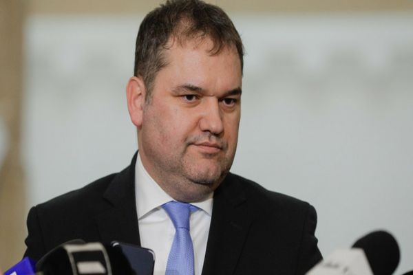 CSEKE ATTILA: „DACĂ TOATĂ LUMEA SE UITĂ LA POSTURI, AVEM O PROBLEMĂ DE ABORDARE ÎN ADMINISTRAȚIE”