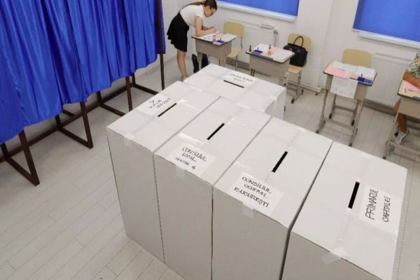 SONDAJ SOCIOPOL. REPOZIȚIONARE TOTALĂ PE SCENA POLITICĂ. SURPRIZĂ ÎN TURUL II AL PREZIDENȚIALELOR - CANDIDATUL CARE ÎȘI RECONFIGUREAZĂ TRASEUL