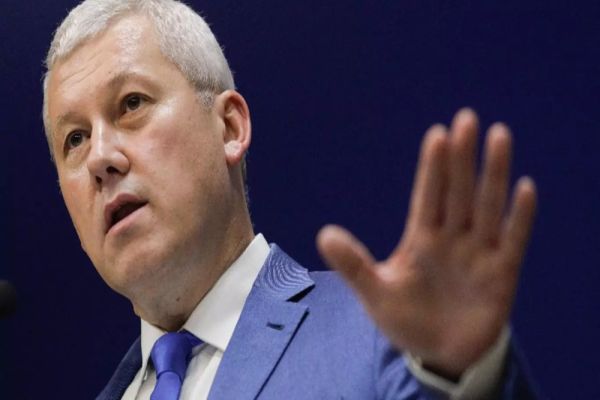 PREMIERUL INTERIMAR CĂTĂLIN PREDOIU: GUVERNUL ROMÂNIEI ÎȘI VA CONTINUA ACTIVITATEA ÎN CONDIȚIILE DE INTERIMAT, AȘA CUM SUNT STABILITE DE CONSTITUȚIE ȘI DE LEGI