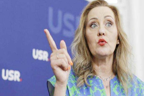 REPLICA USR LA PROPUNEREA LUI NICUȘOR DAN: NU EXISTĂ SCENARIUL RETRAGERII ELENEI LASCONI DIN CURSA PENTRU COTROCENI