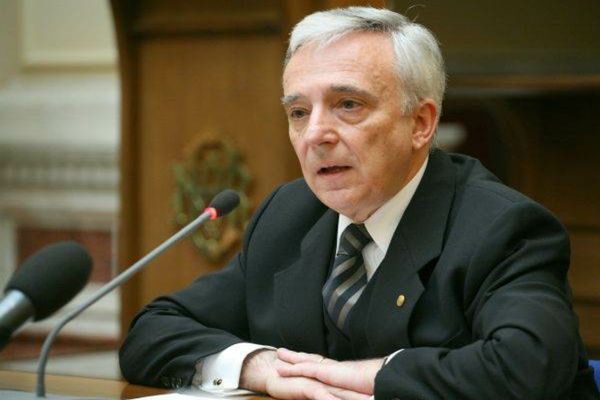 MUGUR ISĂRESCU: RATA ANUALĂ A INFLAŢIEI SE VA MENŢINE ÎN TENDINŢA GENERALĂ DESCRESCĂTOARE, ÎN ACEST AN