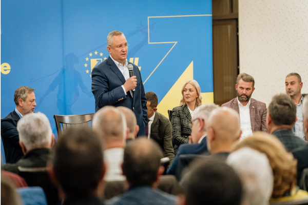 CIUCĂ SE DETAȘEAZĂ TOT MAI CLAR DE PLUTONUL DREPTEI. NOUL SONDAJ CIRA CONFIRMĂ FINALA PREZIDENȚIALĂ ÎNTRE CANDIDAȚII PSD ȘI PNL