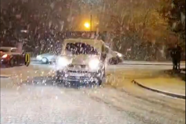 IARNA PARALIZEAZĂ EUROPA: VISCOL, TRAFIC BLOCAT ȘI ȘCOLI ÎNCHISE