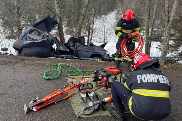PLANUL ROȘU DE INTERVENȚIE ACTIVAT ÎN JUDEȚUL SUCEAVA: ACCIDENT GRAV LA CIUMÂRNA