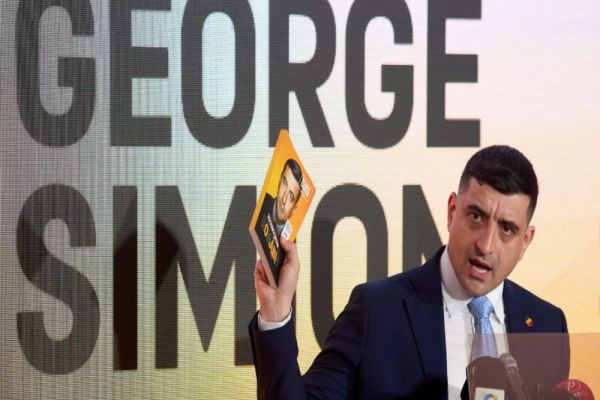 GEORGE SIMION: „NU AM DAT NICIUN BAN PENTRU NICIO CAMPANIE ÎN SUA. SE TOT ÎNCEARCĂ DENIGRAREA MEA”