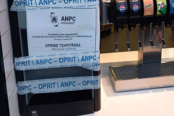 ANPC A GĂSIT BACTERII FECALE ÎN GHEAȚA UNUI FAST-FOOD DIN BUCUREȘTI