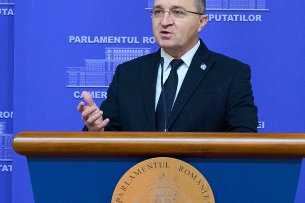 NEGREA PETRU-GABRIEL (AUR): ROMÂNIA ARE NEVOIE DE O GUVERNARE CARE OPREȘTE RISIPA ȘI SUSȚINE MUNCA