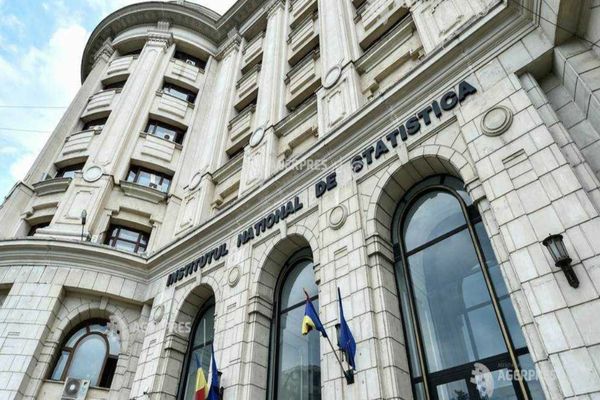 Alarmă trasă de INS. Economia României scade. Suntem la un pas de recesiune