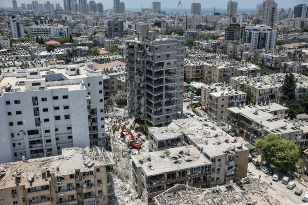 Israel reia atacurile în Gaza după ce acuză Hamas de încălcarea armistițiului. 11 palestinieni ar fi fost uciși