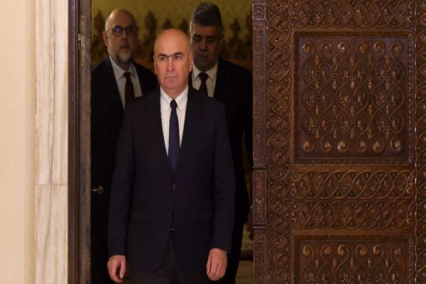 ILIE BOLOJAN, ÎN CENTRUL UNOR ACUZAȚII FĂRĂ PRECEDENT! LEGĂTURILE PREMIERULUI CU MAFIA IMOBILIARĂ, CONTRACTE CU DEDICAȚIE PENTRU FIRMELE DE CASĂ